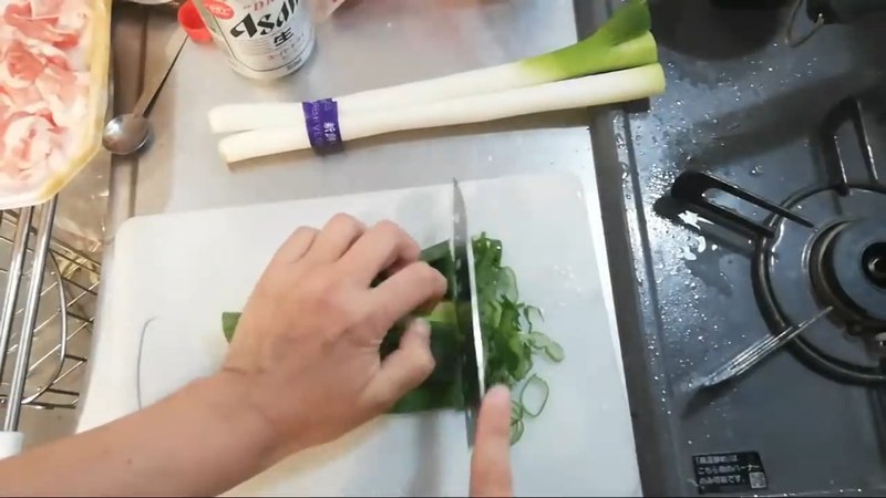長ねぎの青い部分を洗って刻む の画面