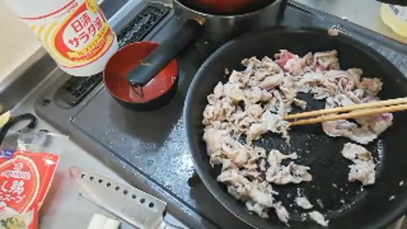 豚肉を炒める の画面