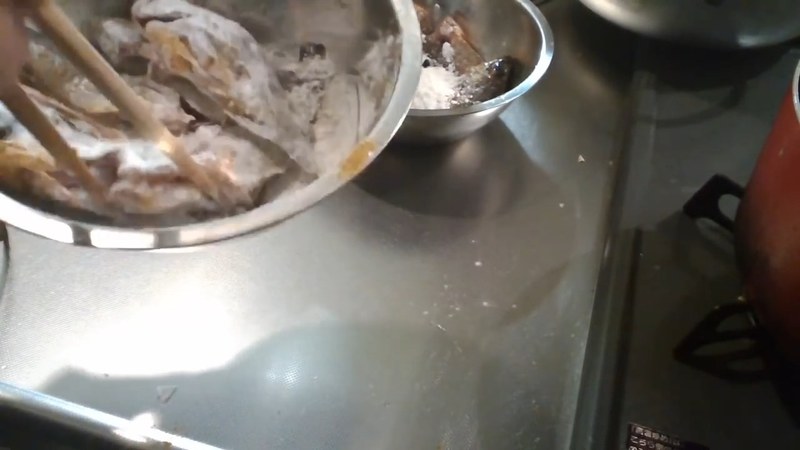 片栗粉をまんべんなくまぶす の画面
