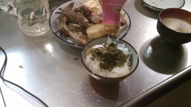 ご飯にのせて醤油をかける の画面