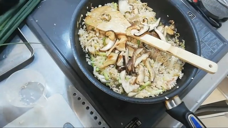 戻し汁を加えて炊く の画面