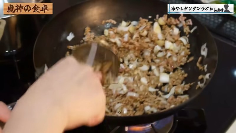 ねぎと醤油、豆板醤で仕上げる の画面