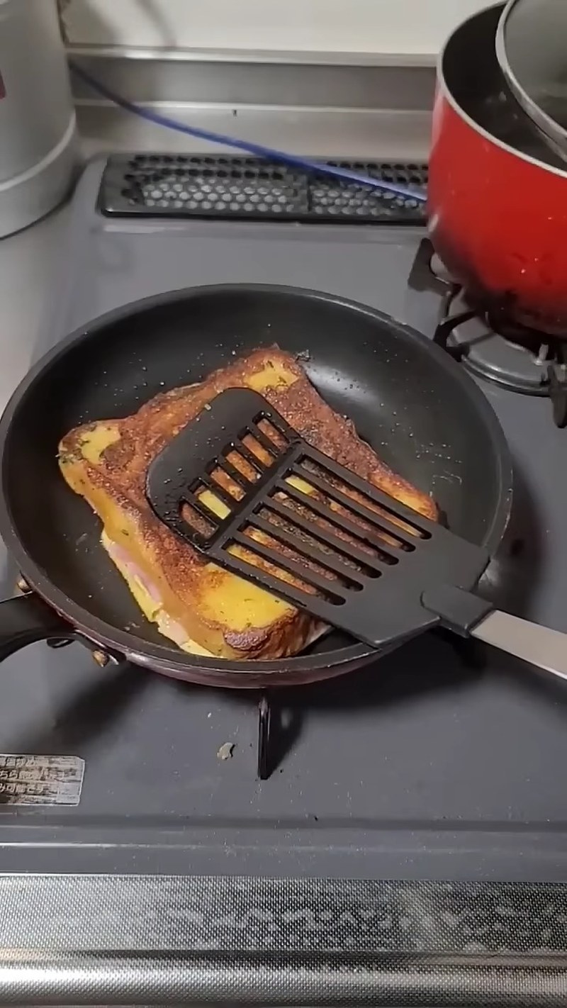 裏返してベーコン面も焼く の画面