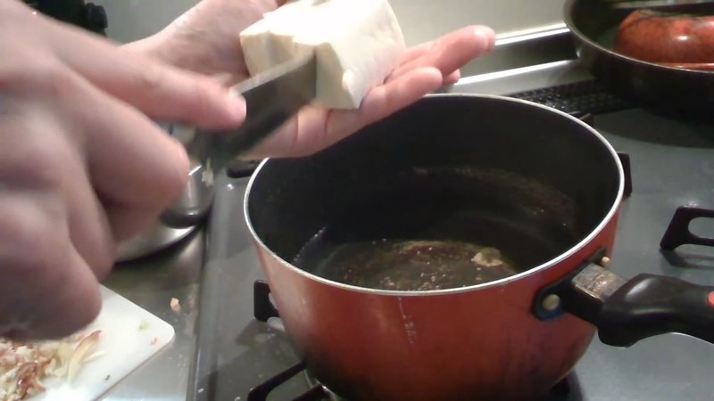 豆腐を切って湯に加える の画面