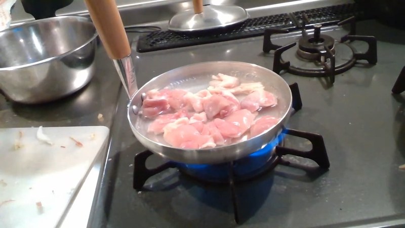 鶏肉を油をひかずに焼く の画面