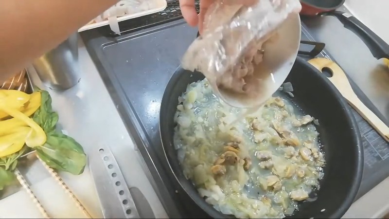鶏ガラスープを加える の画面