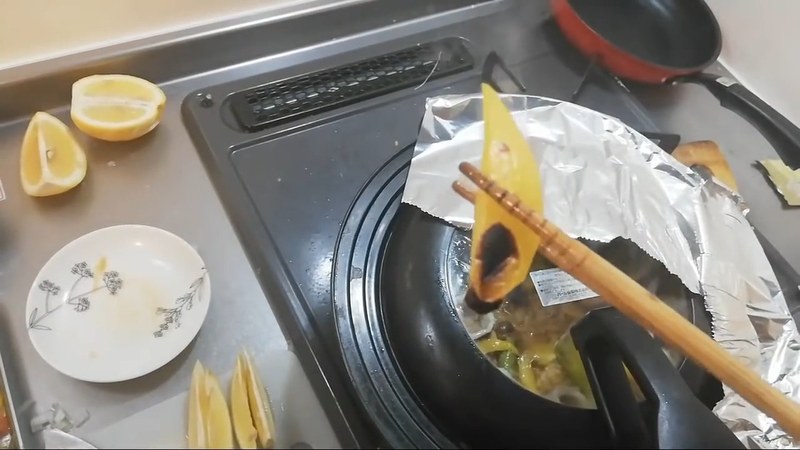 中火にしておこげを作る の画面