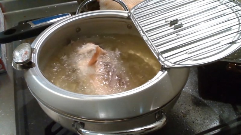 片栗粉をまぶし、低温（160度）でじっくり揚げる の画面