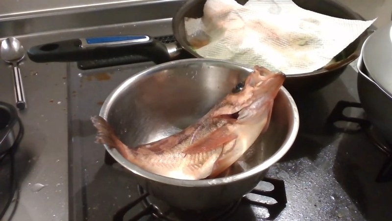 塩コショウと酒で下味をつける の画面