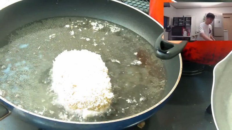 170℃の油できつね色に揚げる の画面