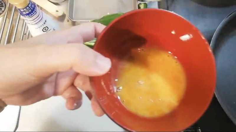 鍋で煮立て、余った卵を加える の画面