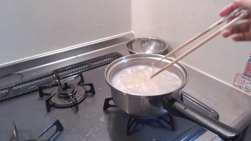 麺を茹でて冷やす の画面