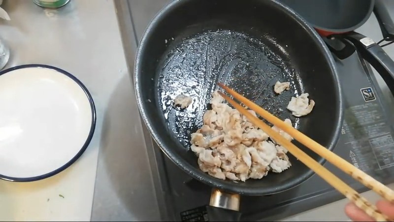 一度火を止めてにんにくを絡め、強火で仕上げる の画面