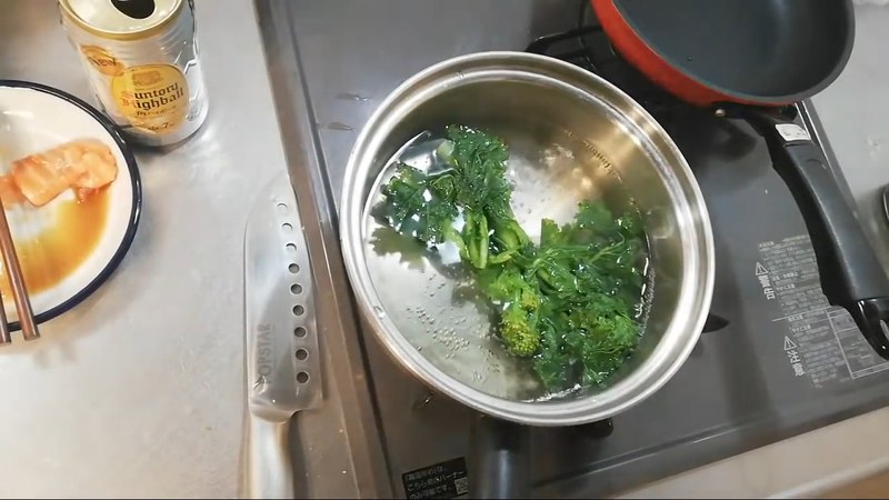 菜の花を熱湯でさっと茹で、冷水にとる の画面