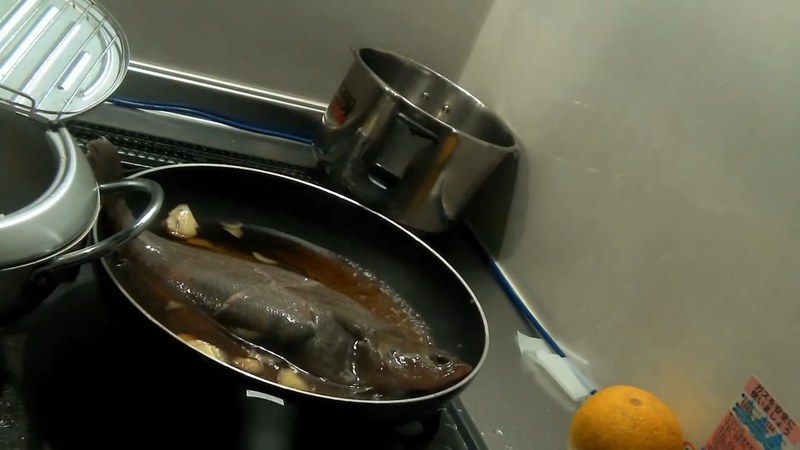 切れ目を入れて煮汁で煮る の画面