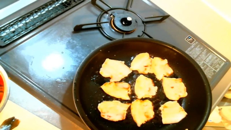 焼いた麺を取り出し、豚バラを焼く の画面