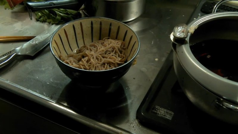 そばを茹でて氷水でしめる の画面