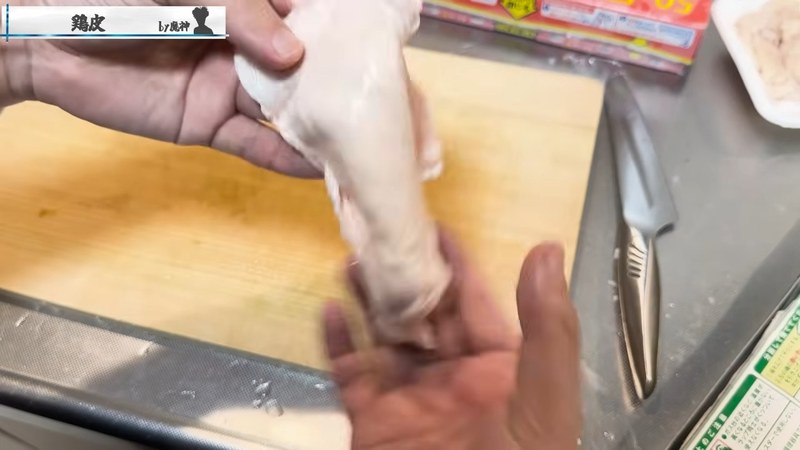 鶏皮の色を見比べて仕分ける の画面