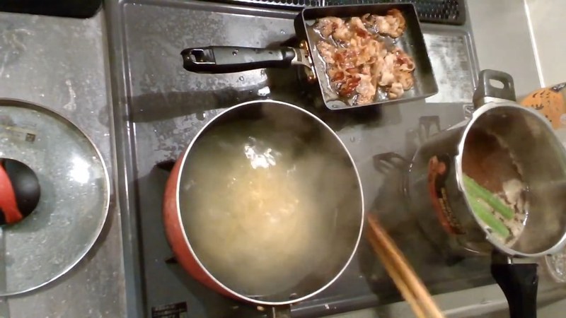 豚バラ肉をごま油で炒める の画面