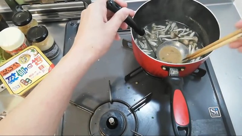 火を止めて味噌を溶き入れる の画面