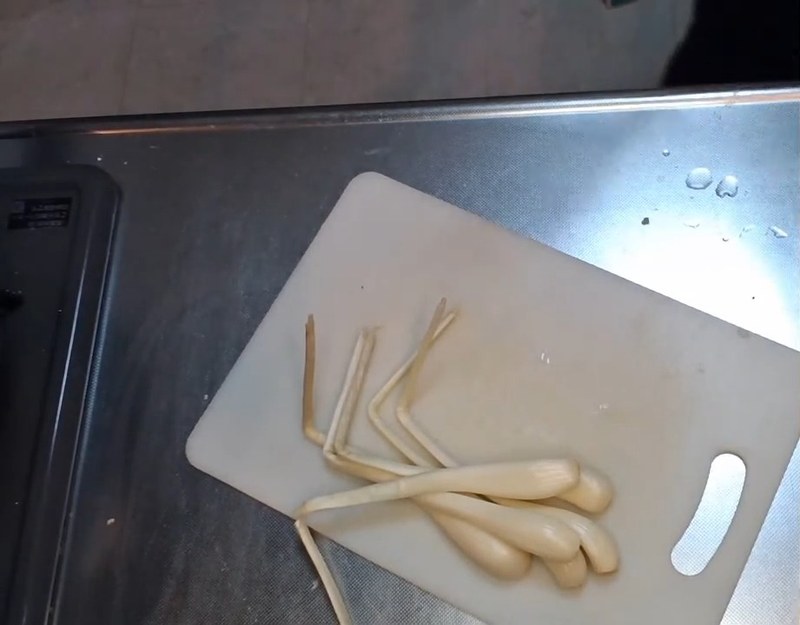 タルタルソース用にエシャレットをみじん切りにする の画面
