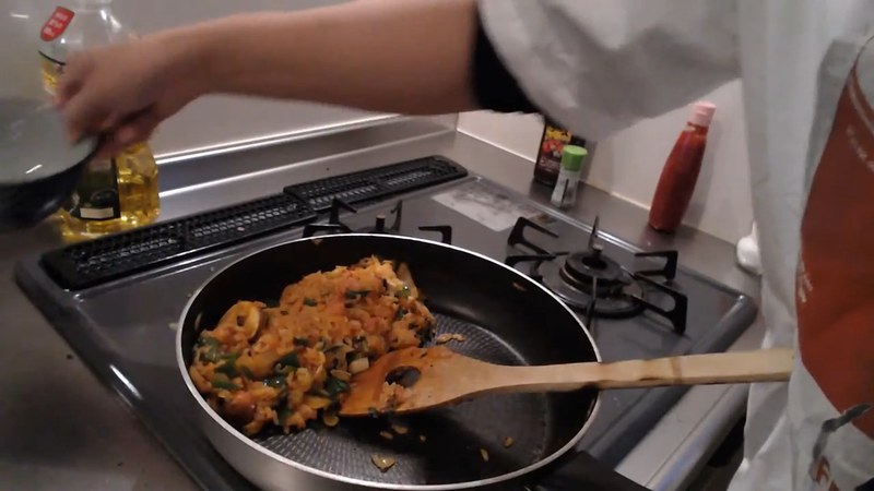 火を止め、チキンライスを丸く形作っておく の画面