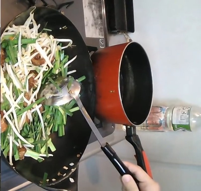 合わせ調味料を加えてとろみをつける の画面