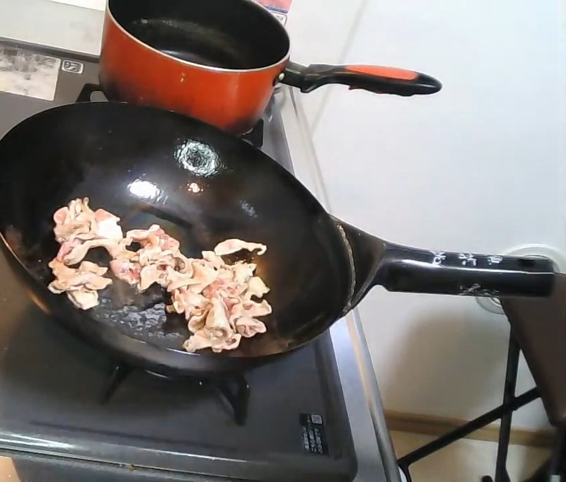 豚肉を炒めて旨みを足す の画面