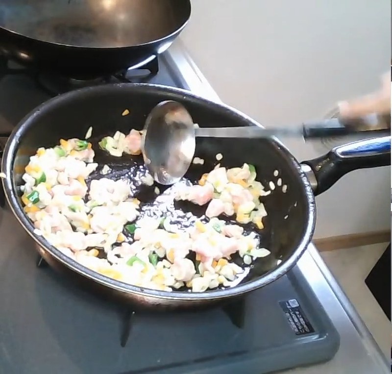 残りの野菜を加えて炒める の画面